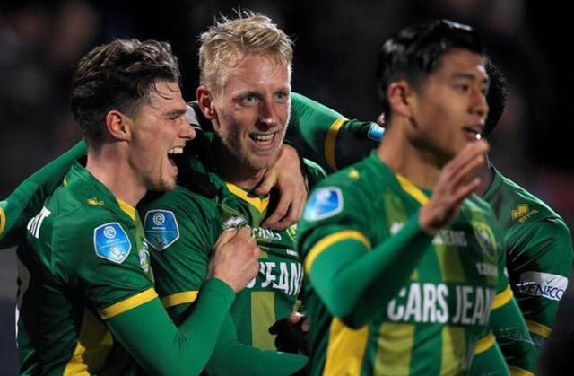  门兴格拉德巴赫老将发威，替补登场绝杀旧主拜仁